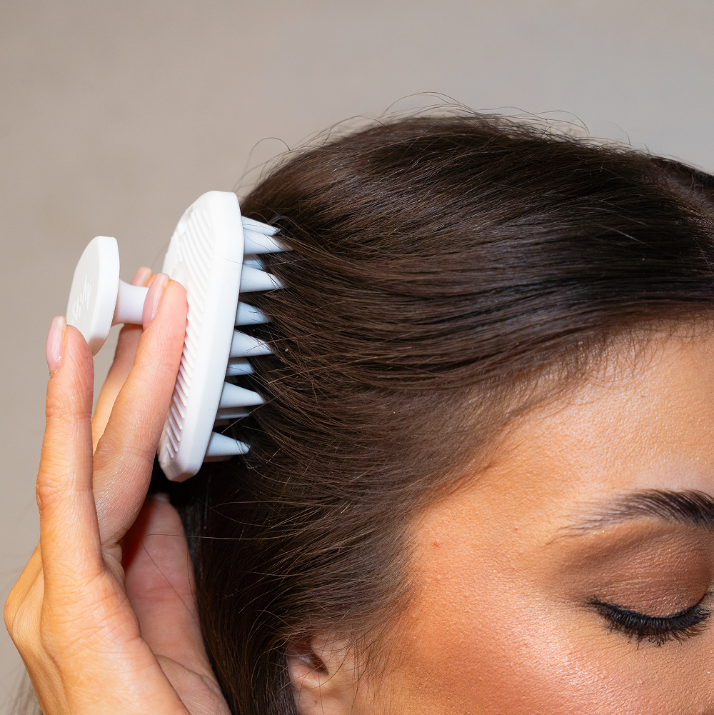 Shav Woman Scalp Scrubber